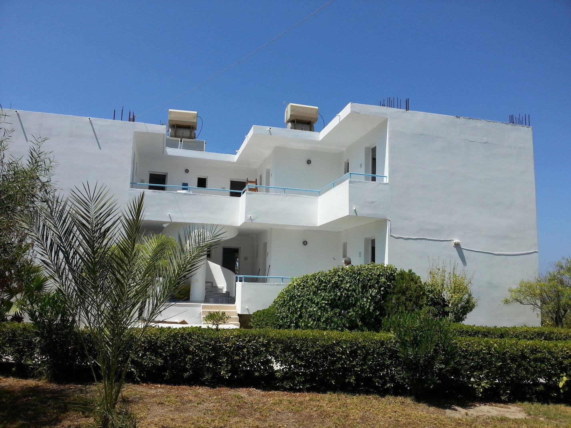 Saint George Ecotel Kalavárda Exterior foto