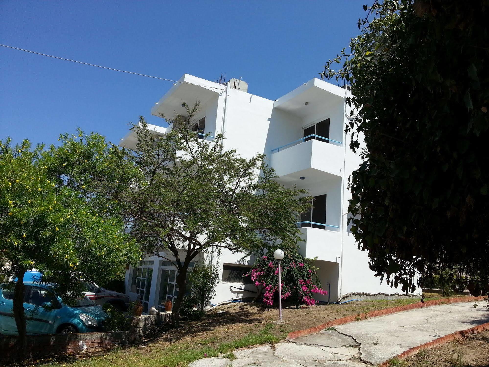 Saint George Ecotel Kalavárda Exterior foto